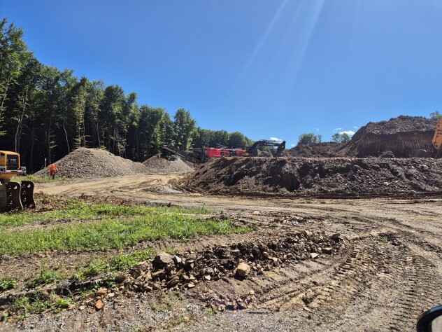 Radovi na gorenjem platou ZONE 2 (iskop i drobljenje građevinskog materijala)