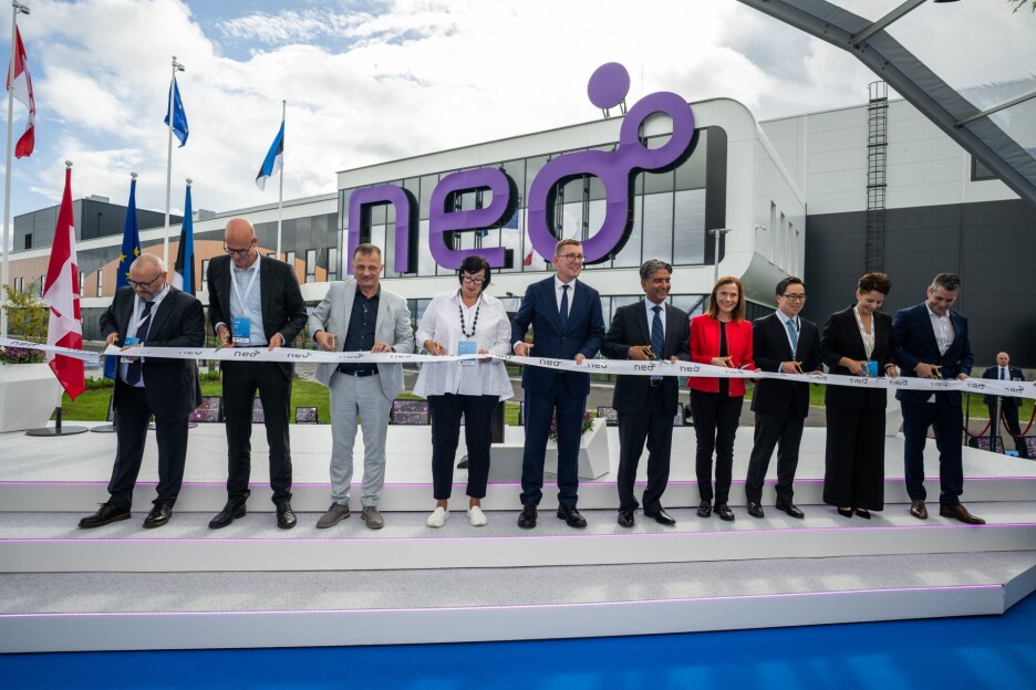 Ceremonija otvaranja fabrike upriličena krajem septembra u Narvi uz brojne zvanice