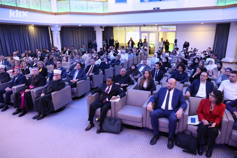 Konferencija okuplja visoke zvaničnike, vjerske lidere, akademsku zajednicu, civilno društvo, ali i brojne druge (Foto: FENA)