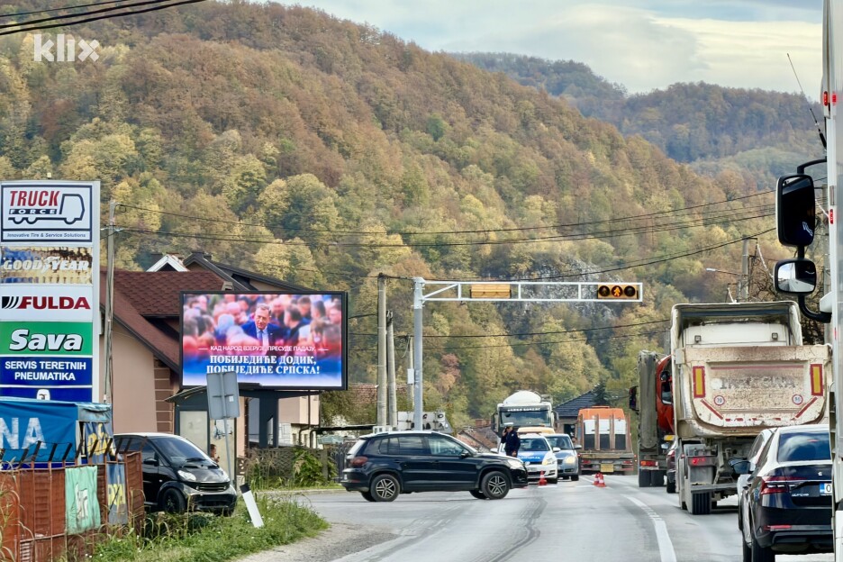 Dok čekaju, vozači imaju šta pročitati na LED ekranu