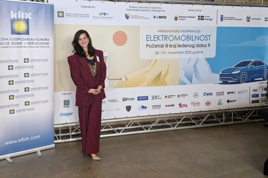 Anela Karahasan PGK FBiH