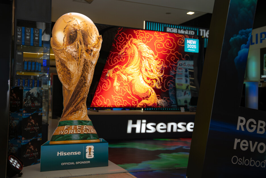 Hisense 116UXQ