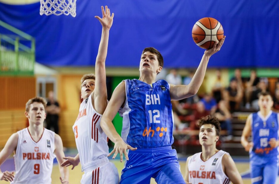 Tarik Biberović iz vremena kad je igrao za U16 BiH (Foto: FIBA)