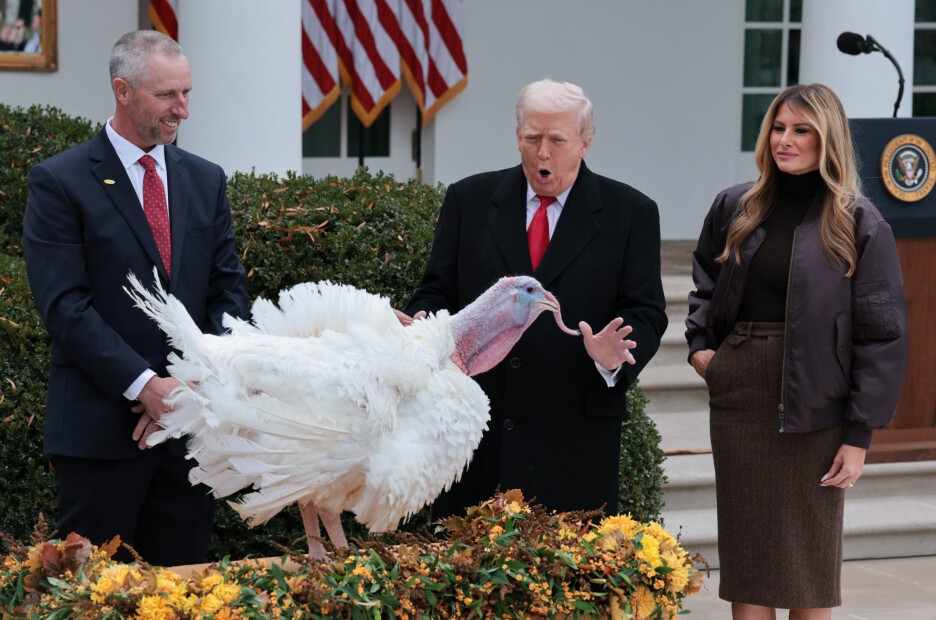 Donald i Melania Trump s ćurkom Gobble (Foto: Reuters)