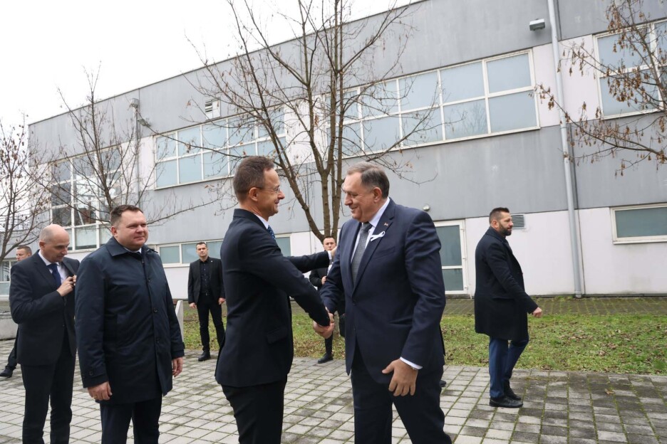 Dodik u Banjoj Luci dočekao mađarskog šefa diplomatije Petera Szijjarta (Foto: SRNA)