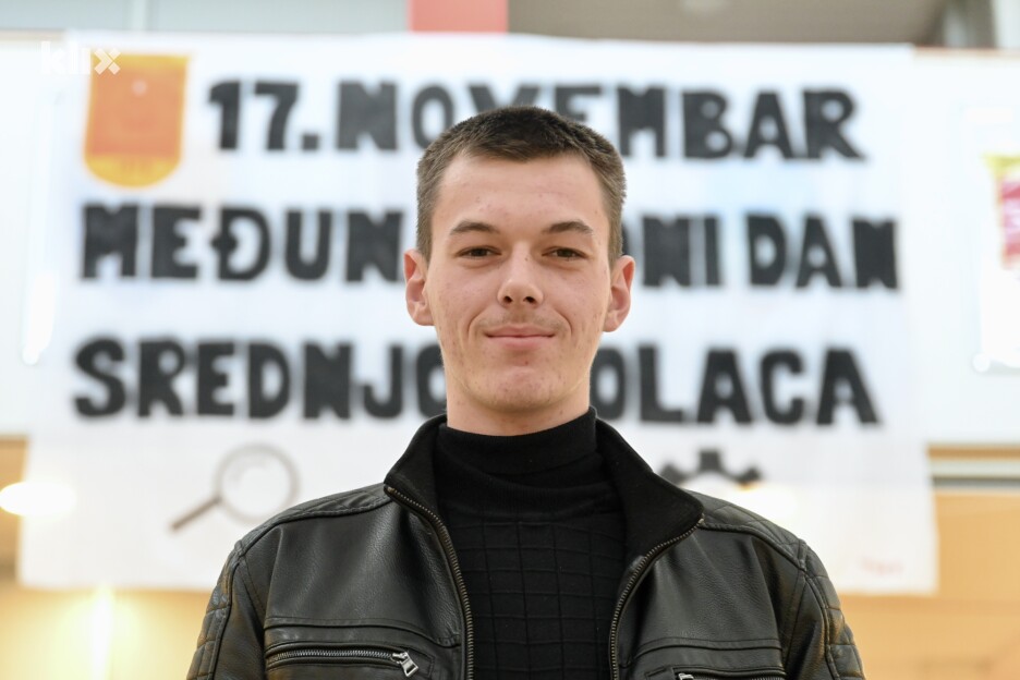 Eldin Odobašić se školuje za obrađivača materijala na CNC mašinama (Foto: V. D./Klix.ba)