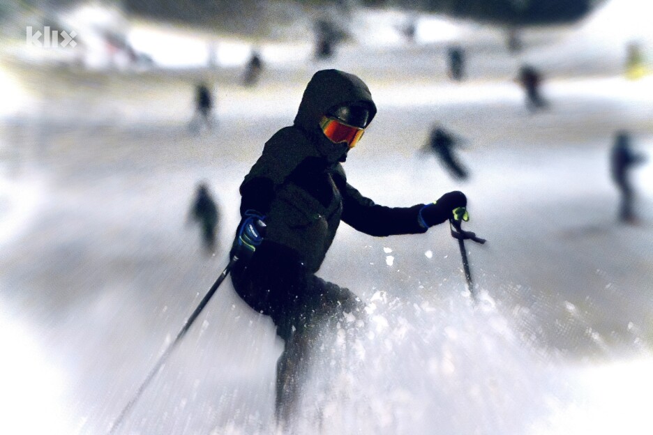 Brojni skijaši stigli su na otvaranje ski sezone na Bjelašnici (Foto: V. D./Klix.ba)