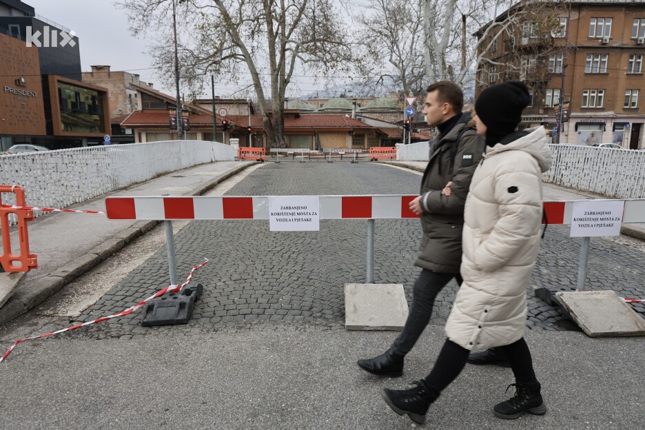 Kretanje je zabranjeno i pješacima (Foto: I. Š./Klix.ba)