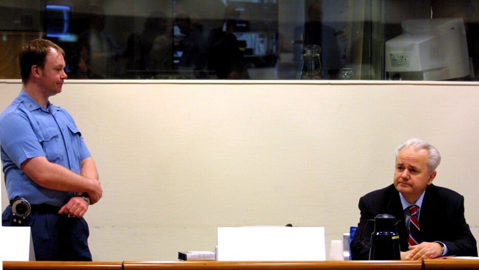 Millosheviçi gjatë gjyqit (Foto: EPA-EFE)