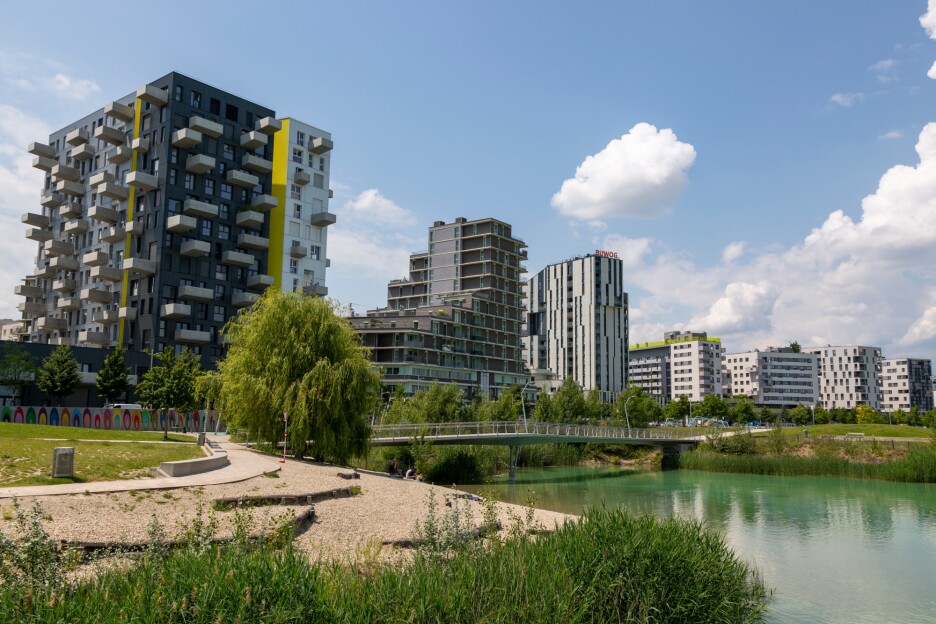 Vještačko jezero u Seestadtu u kojem se stanovnici kupaju (Foto: Shutterstock)