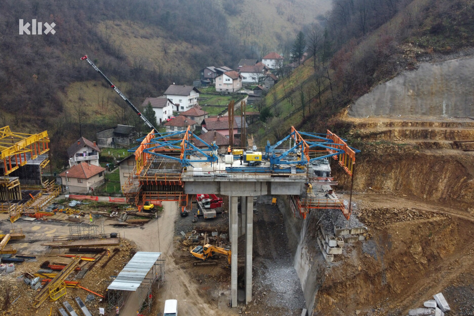Radovi na jednom od mostova (Foto: E. M./Klix.ba)