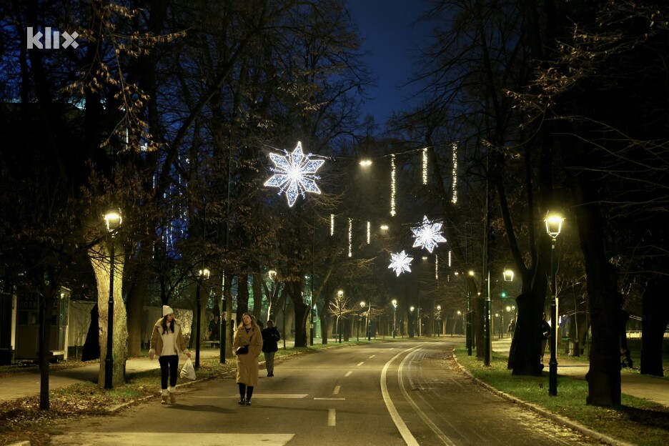 Ukrašeno je i Vilsonovo šetalište (Foto: I. Š./Klix.ba)