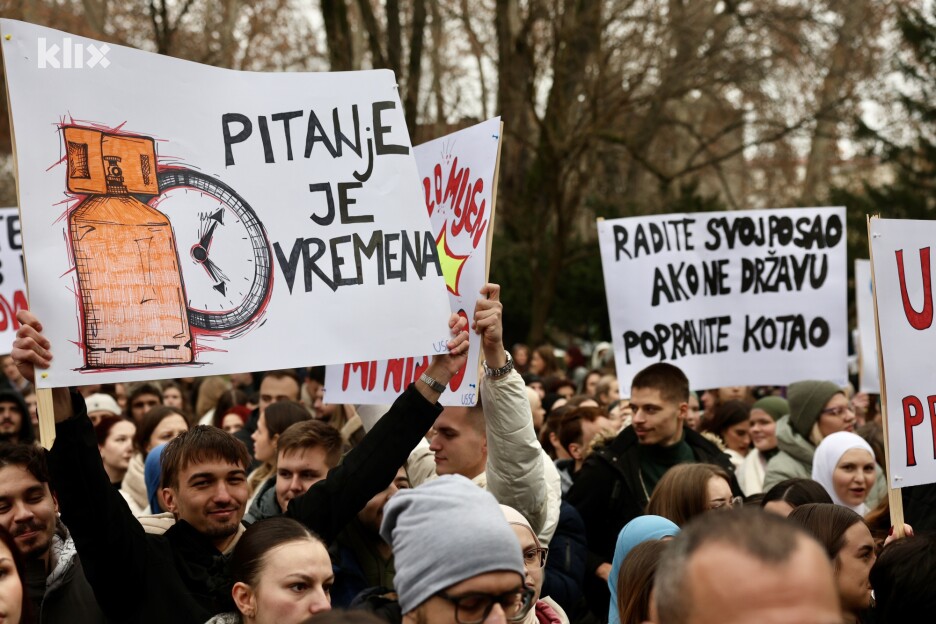 Proteste je pokrenulo curenje plina u Studentskom domu na Bjelavama (Foto: S. S./Klix.ba)