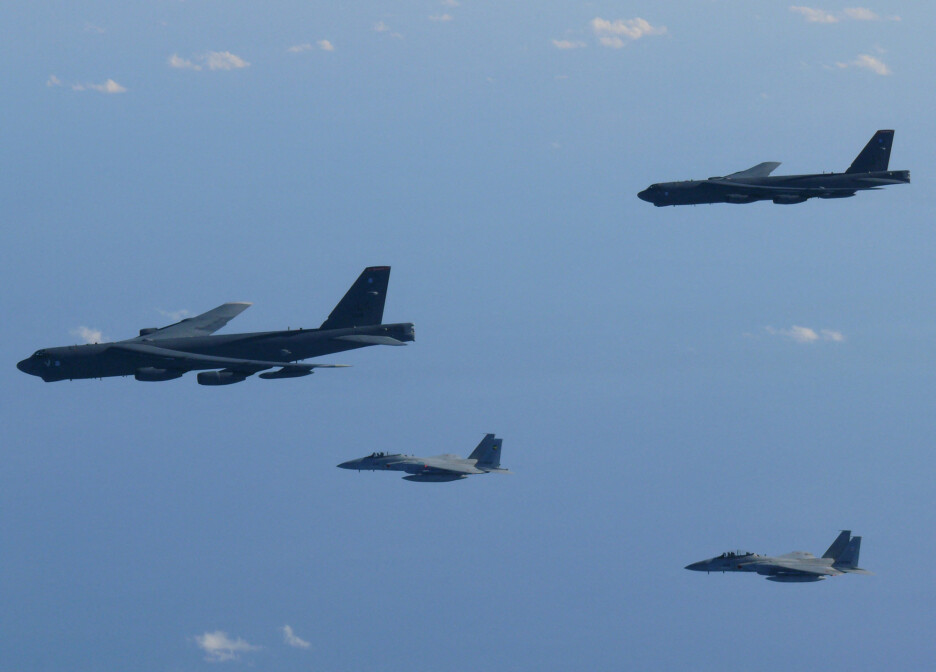 Američki bombarderi sposobni za nošenje nuklearnog oružja preletjeli su Japansko more zajedno s japanskim borbenim avionima (Foto: Reuters)