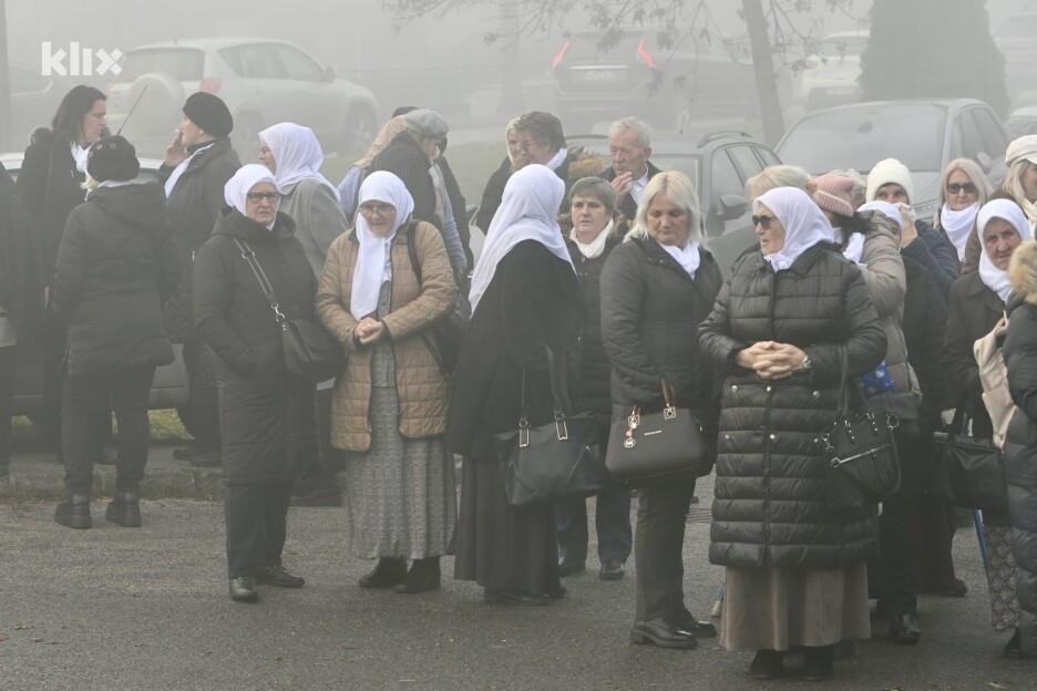Porodice žrtava pred Sudom BiH (Foto: V. D./Klix.ba)