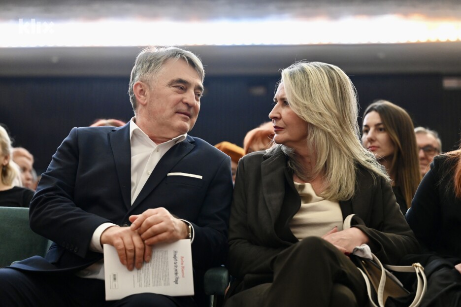 Promociji je prisustvovao predsjedavajući Predsjedništva BiH Željko Komšić sa suprugom (Foto: T. S./Klix.ba)