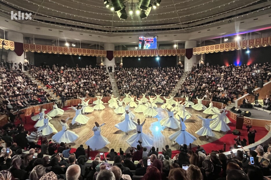 Publika je ples derviša pratila bez daha (Foto: Klix.ba)