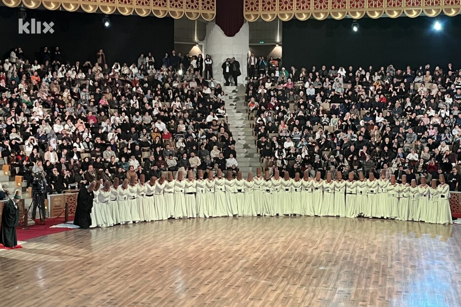 Njihova bijela odjeća predstavlja čistinu (Foto: Klix.ba)