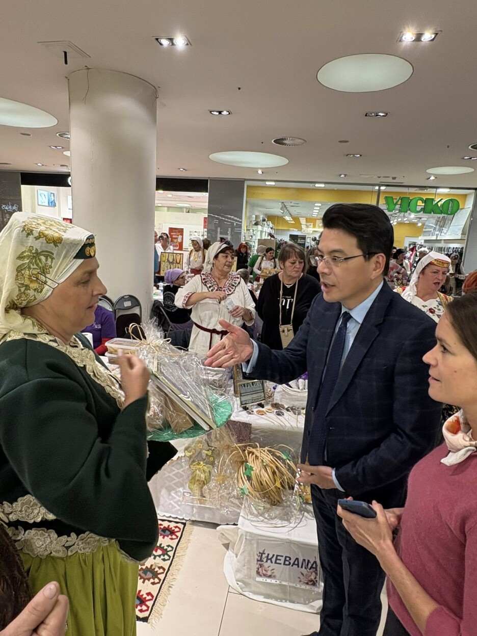 Wang na sarajevskom sajmu na kojem je predstavljeno stvaralaštvo žena