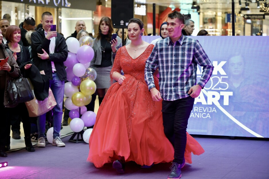 Revija je najava Festivala inkluzije koji je planiran za narednu godinu (Foto: I. Š./Klix.ba)