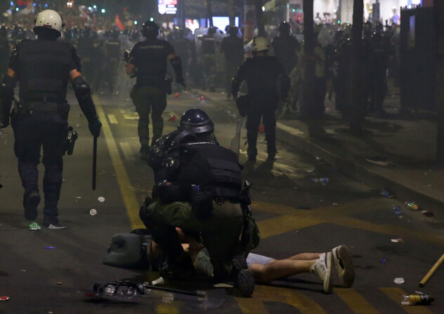 Obračun policije s demonstrantima u Beogradu (Foto: EPA-EFE)