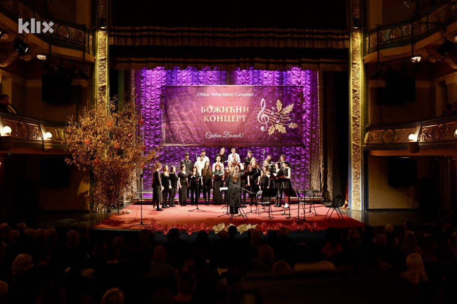 Koncert je spojio duhovnu muziku, tradicionalne božićne napjeve i savremene aranžmane (Foto: V. D./Klix.ba)