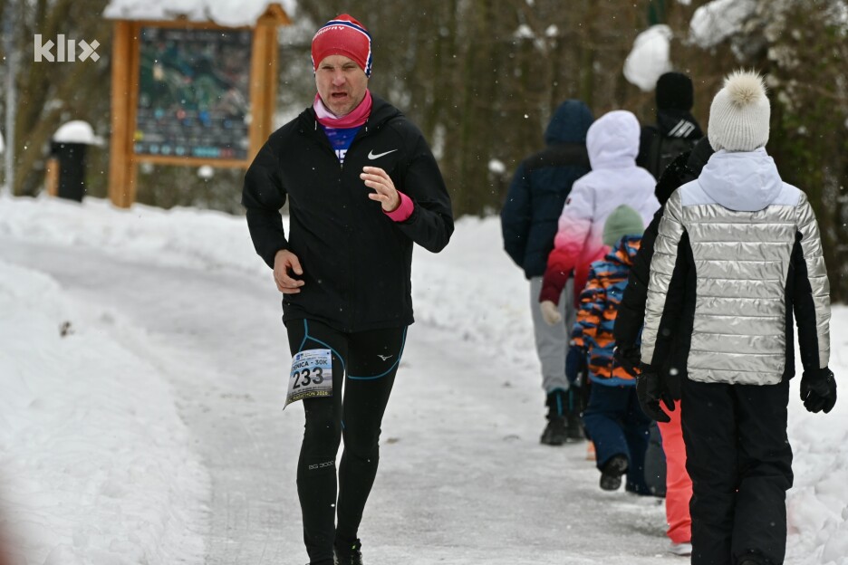 Takmičare trče uprkos ekstremnim uvjetima (Foto: V. D./Klix.ba)