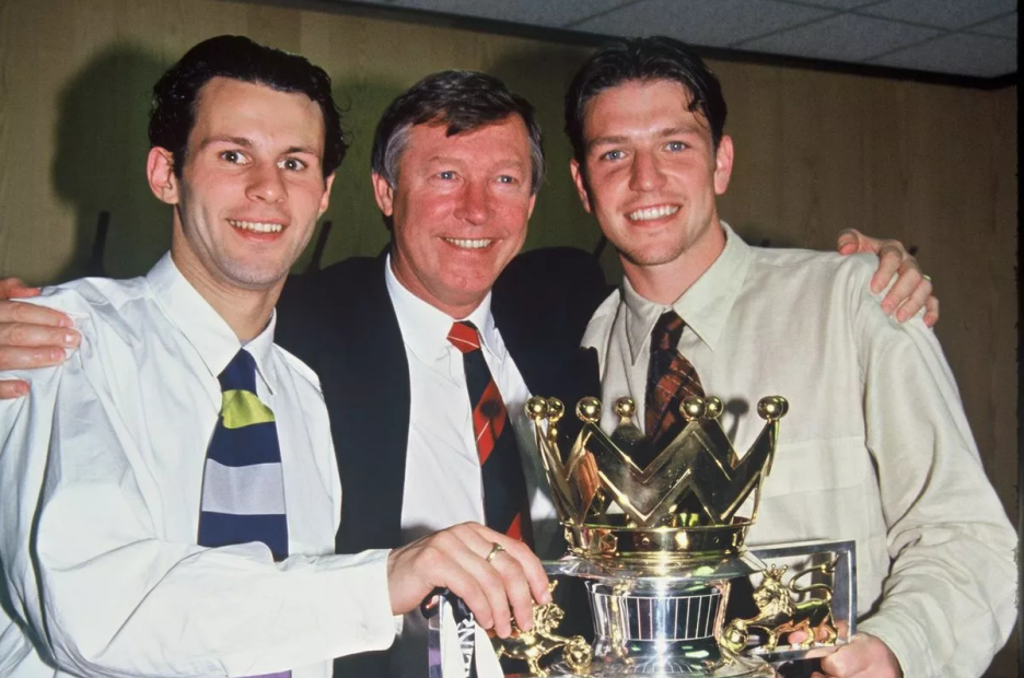 Giggs, Ferguson i Sharpe (Foto: Manchester United)