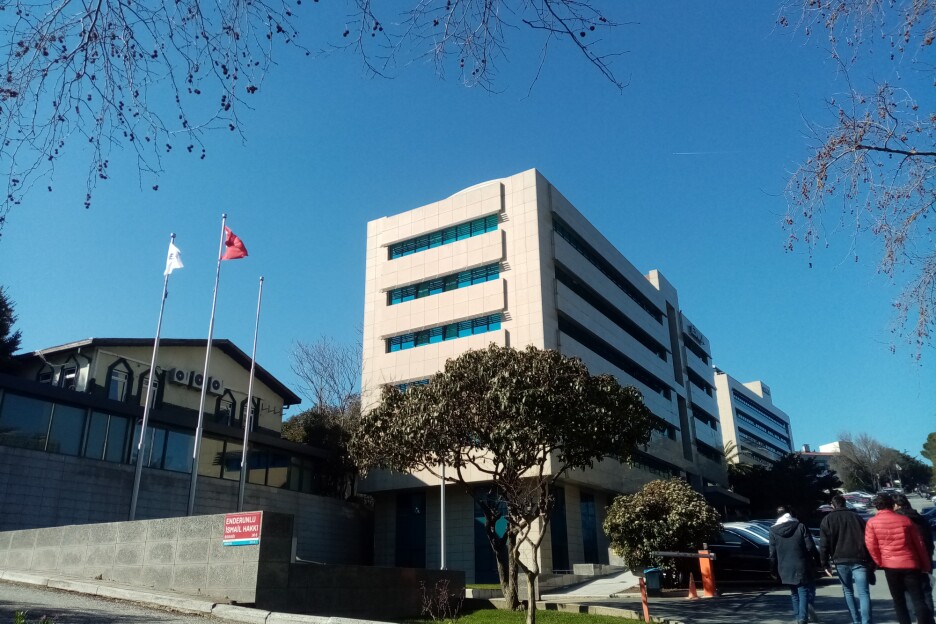 Selia qendrore e ENKA-s në Stamboll (Foto: Wikimedia Commons)