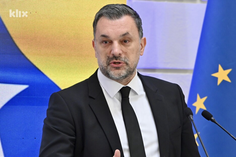 Elmedin Konaković, ministar vanjskih poslova BiH je govorio o slanju zaposlenika u mrežu zaposlenika u mrežu diplomatsko-konzularnih predstavništava (Foto: V. D./Klix.ba)