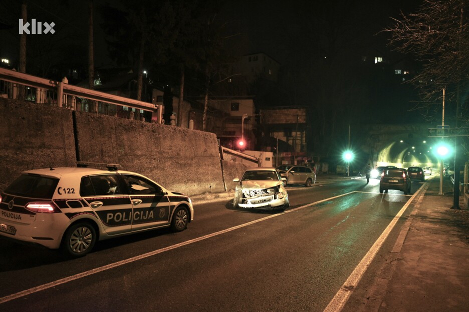 Saobraćajna nesreća u sarajevskom naselju Bistrik (Foto: S. S./Klix.ba)