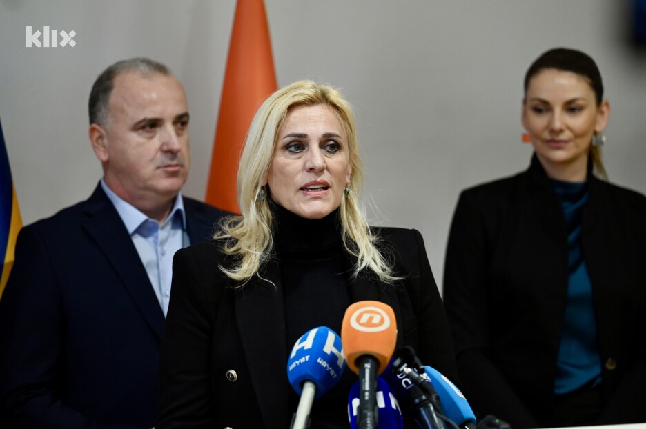 Alma Kratina istaknula ponos zbog dobijenih presuda (Foto: T. S./Klix.ba)