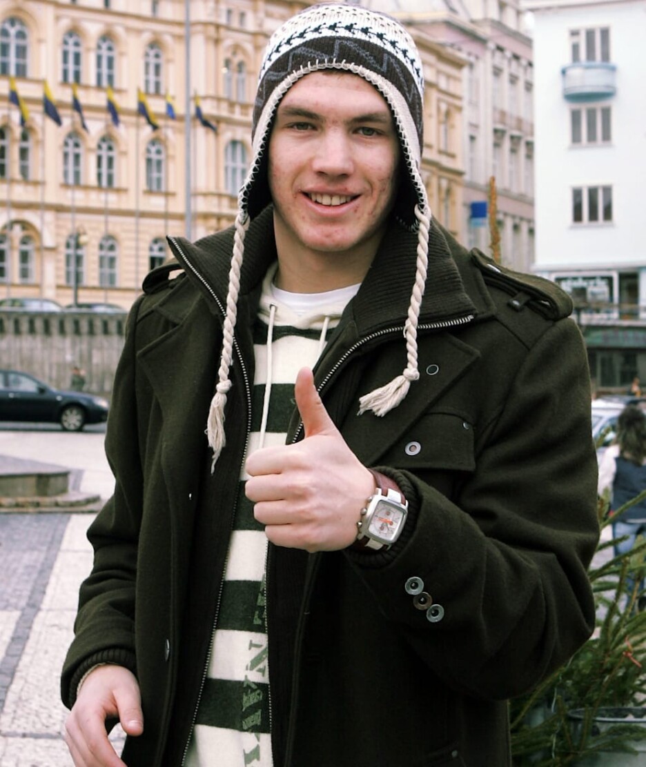 Džeko na tržnici u Teplicama 2007. godine kada nije bio svjetska zvijezda kao sad (Foto: Bruno Satelmajer)