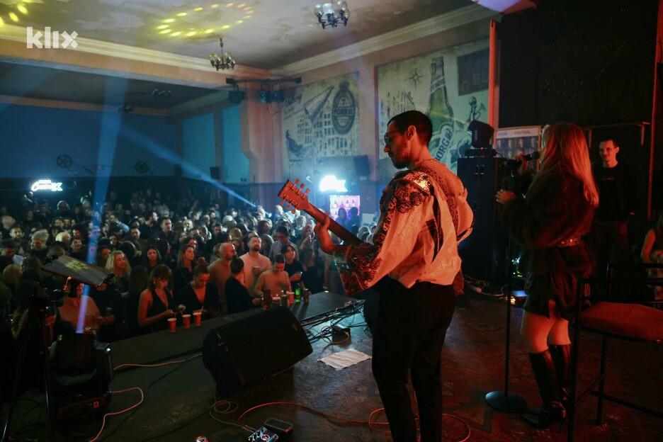 NasT.Roje publici su priredili intimnu atmosferu uz scenski performans (Foto: I. Š./Klix.ba)