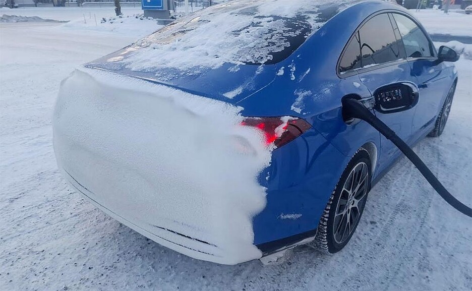 Električni CLA imao je tri punjenja koja su ukupno trajala 50 minuta, što znači 17 minuta u prosjeku po jednom stajanju