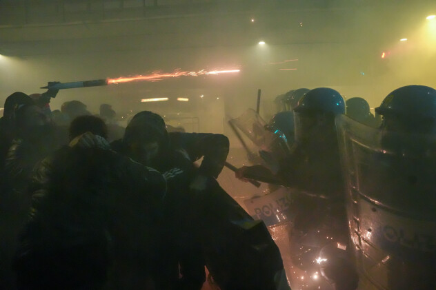 Izbili su veliki neredi (Foto: AP)