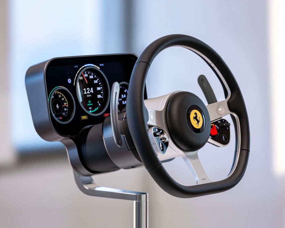 Volan će imati dva fizička kontrolna modula. Njihov raspored je inspirisan volanom iz F1