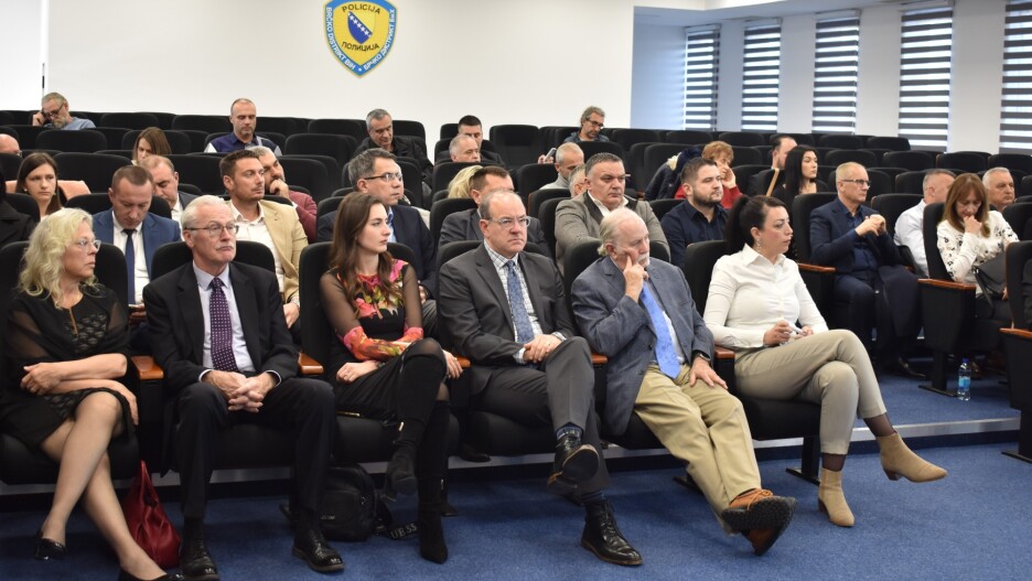 Jan Kozubski (drugi s lijeva u prvom redu) decenijama učestvuje u nizu projekata širom Evrope (Foto: Skupština Brčko distrikta)