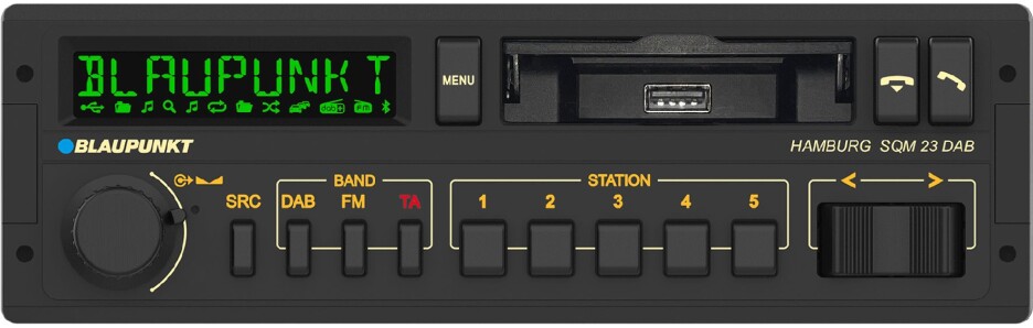 Radio uskog DIN-1 formata, nudi dva USB porta i Bluetooth za uparivanje s telefonom