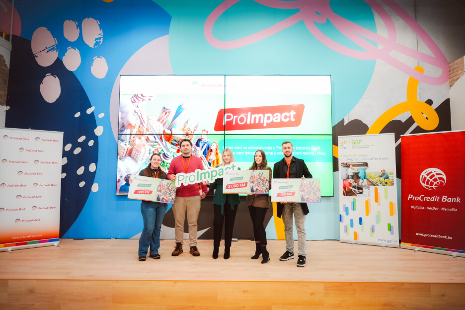 Nagrađeni učesnici takmičenja (Foto: ProCredit Bank)