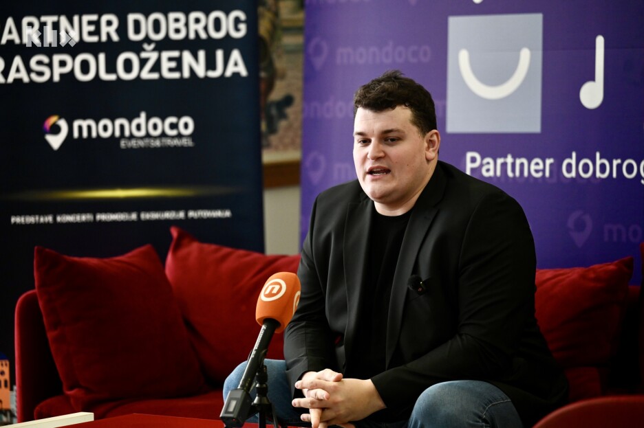 Naveo je da je na njegovim nastupima sve 