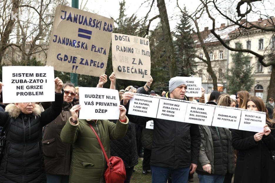 Radnici traže isplatu plata (Foto: S. S./Klix.ba)