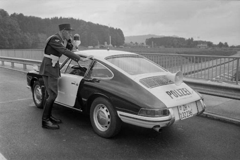 Švicarska je šezedestih godina bila u potrebi da nabavi Porsche