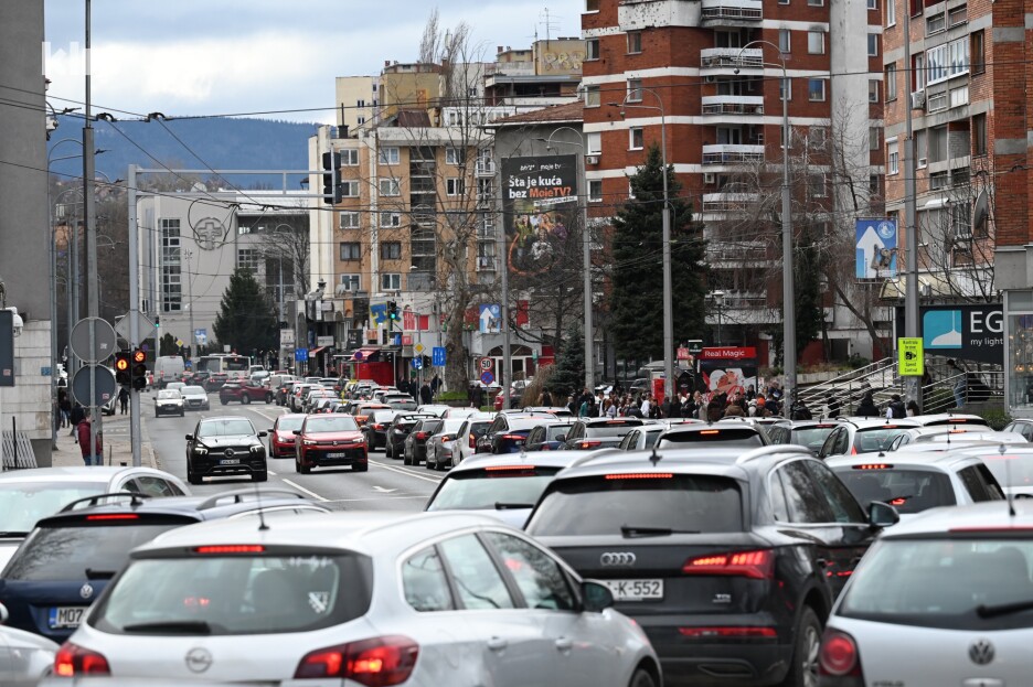 Povećanje broja registriranih vozila u Sarajevu je od 2013. do 2021. bilo 10 puta veće od povećanja broja stanovnika (Foto: T. S./Klix.ba)