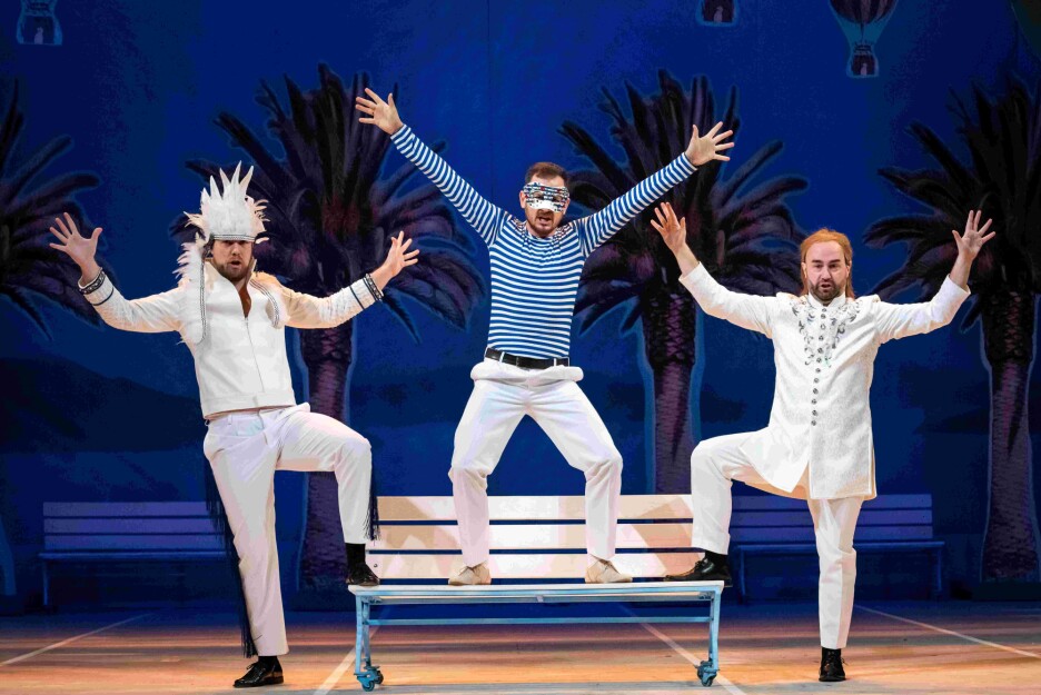 Ova opereta kroz tri čina prati mladenačku strast, ratnu kušnju i poratno iscjeljenje (Foto: Velija Hasanbegović)