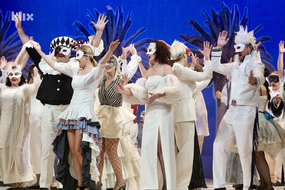 Publici se sprema nezaboravno muzičko i scensko iskustvo (Foto: S. S./Klix.ba)