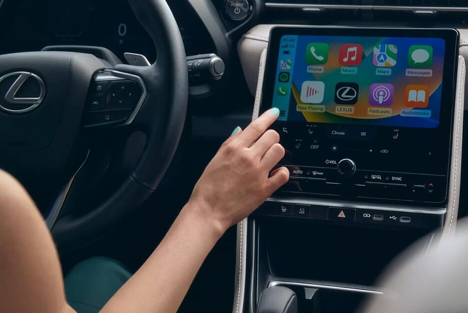 Savremen infotainment sistem sa Apple CarPlay i Android Auto postaje veoma važan detalj