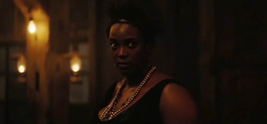 Wunmi Mosaku kao Annie u filmu