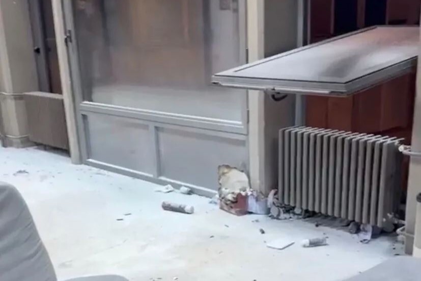 Уништена внатрешност на собата