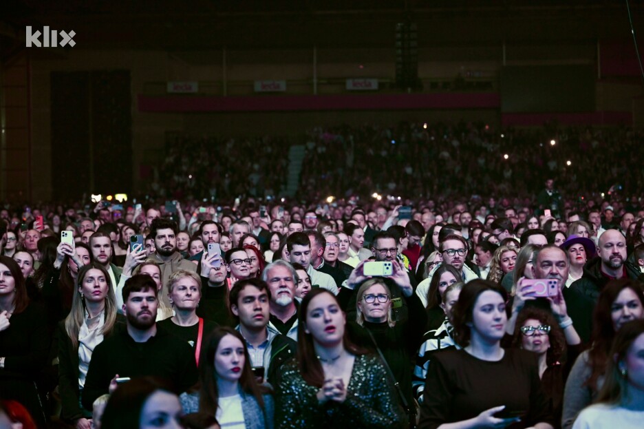 Fanovima nije dugo trebalo da ustanu i zaplešu (Foto: T. S./Klix.ba)